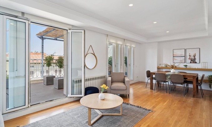 Castellana Apartment | Limehome Madrid Calle de Nuñez de Balboa
