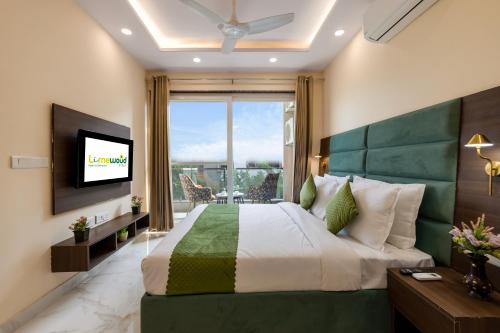 Gurugram Hotel | Limewood Stay Service Apartment 1BHK - Millennium City Centre
