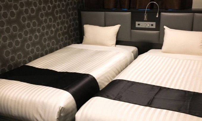 Hakataekihigashi Hotel | Limited number of rooms Cheapest plan 4 minutes w/Fukuoka Fukuoka