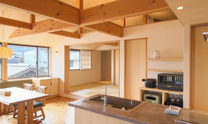Gunge House | Limited to one group per day Relax in a Japanesestyle room with tatami mats and the scent of wood/Awaji Hyōgo