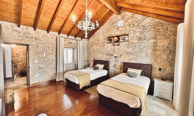 Sever do Vouga House | Linda Casa de Pedra com Piscina.- a 19 Min. de Águeda