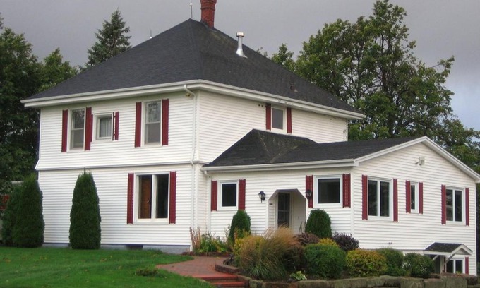 New London House | Linden Homestead