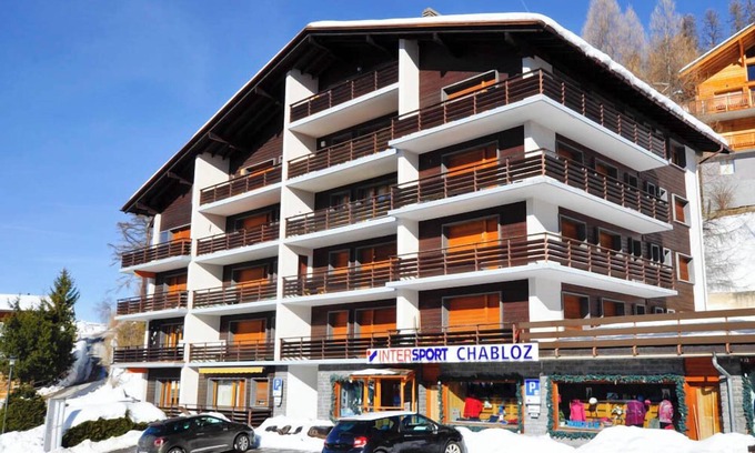 St. Luc Apartment | Linen is not included in the service. We provide, if desired, linen packages including bed linen, ba