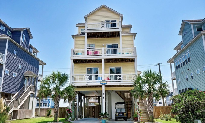 Scotch Bonnet Soundside House | Linens included - Amazing Views, Steps to Beach, Elevator and Fenced Yard