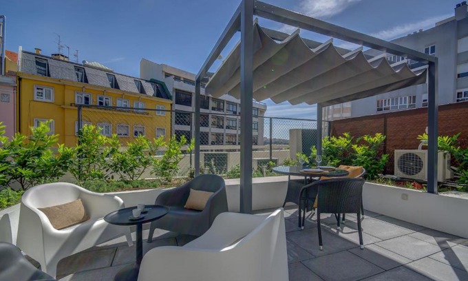 Sao Jorge de Arroios Apartment | Lisbon Avenue Apart - Free Parking