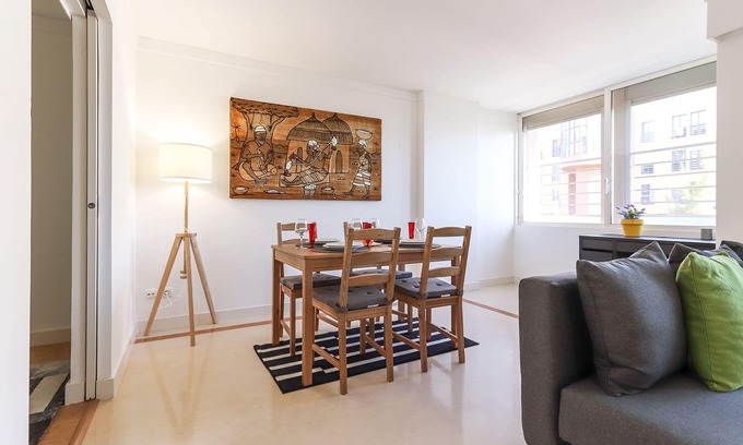 Lumiar Condo | Lisbon Flower 360º - Your Lovely Flat with Pool and Parking