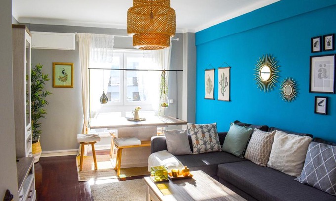 Apelacao Apartment | Lisbon Sky View 3BR Home + Near Airport + Free Parking