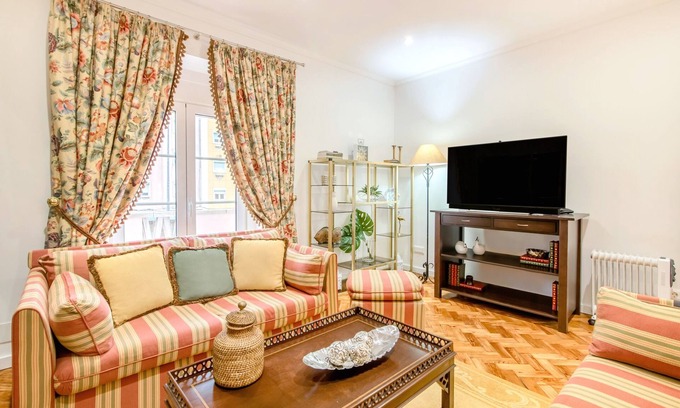 Sao Joao de Deus Apartment | Lisbon Stay at Roma Boulevard