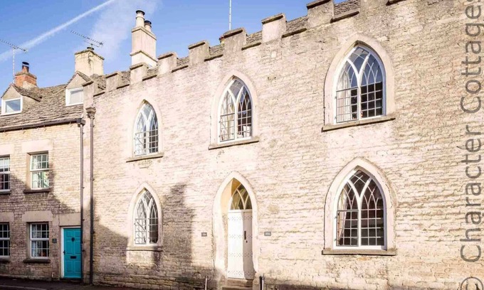 Minchinhampton Cottage | LITTLE CULVER, pet friendly, with open fire in Minchinhampton