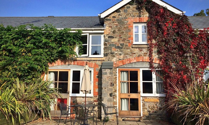 Liverton Cottage | Little Dunley - Wisteria Cottage