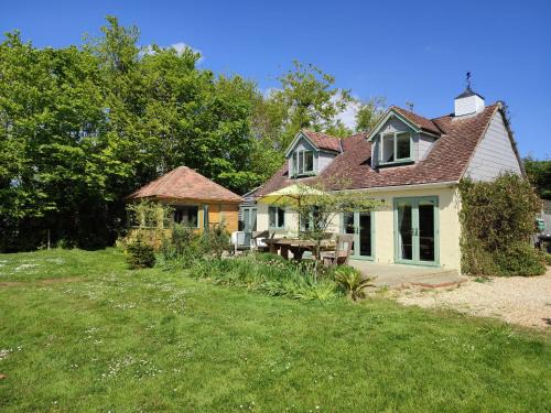 Chichester House | Little Fisher Farm - Farm-View Retreat