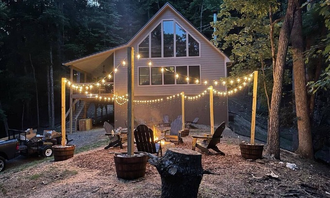 Deep Gap House | Little Hare Hideaway*Hot Tub*Pets OK*FP
