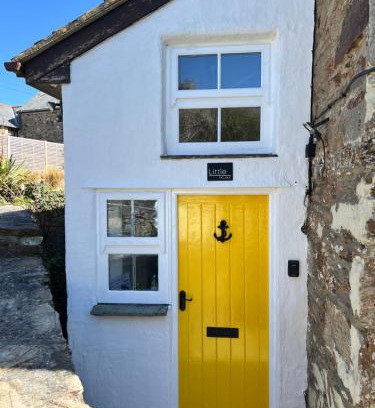 Porthtowan House | Little Hillside