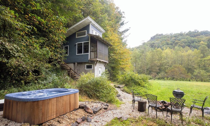 Stanton House | Little Miss Sunshine: Your Private Sunny Forest Nook (Net-Zero Solar Powered)