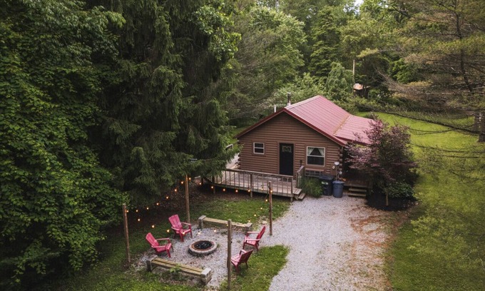 Logan House | Little Redwood: Hocking Hills|Hot Tub|Games