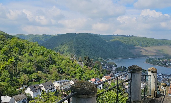 Boppard Apartment | Little Rhine View Château - Harry: with terrance, river vew, mountain view.