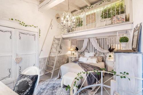 Pitelli House | Little Romantic Pitelli