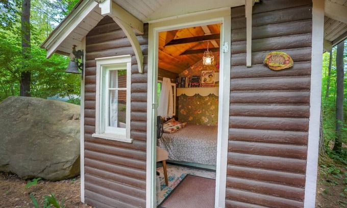 Pine City House | Little Wooded Retreat with breakfast and spa!