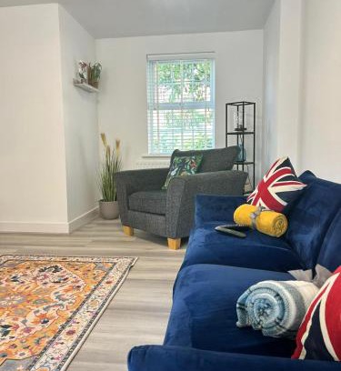 Churchtown Apartment | Littleton Manor Apartment near Southport with free parking and Netflix