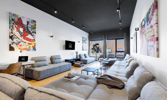 La Petite-Patrie Apartment | Liv MTL - Plaza