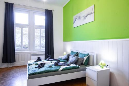 Csarnok negyed Apartment | Live like a Local in an old Historic House