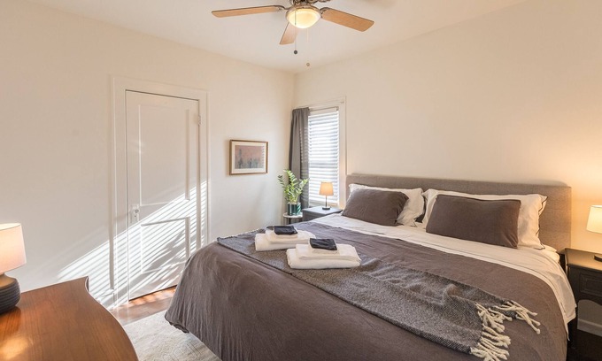 Detroit - Shoreway Apartment | Live like a local in the historical Detroit Shoreway, right at the Gordon Square
