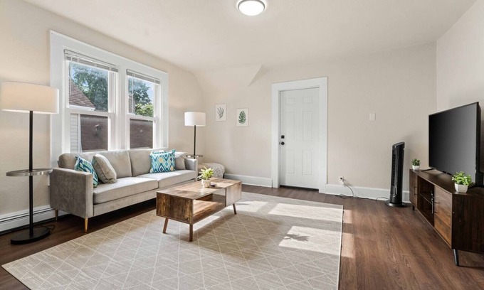 Green Bay Apartment | Live. Work. Play. Downtown Green Bay!