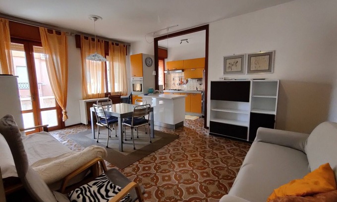 Caorle Apartment | Lively and bright flat in Caorle
