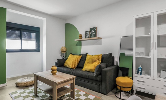 Vecindario Apartment | Living Central Stay Verol