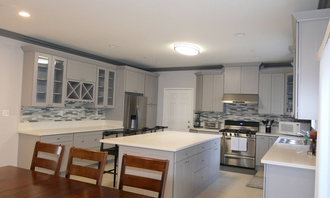 Midway City House | * Living Large * Newly Built * Disneyland & Beaches