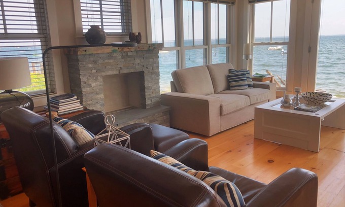 Commercial Street House | Living on the edge! Breathtaking waterfront living at it’s best!