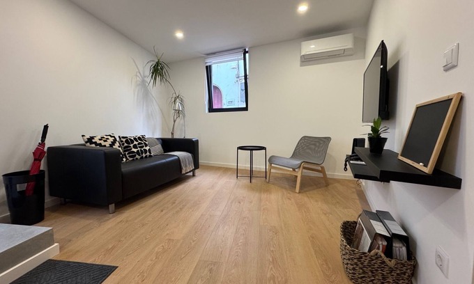 Ponta Delgada Apartment | Living PDL 1, new and contemporary apartment in the center of Ponta Delgada