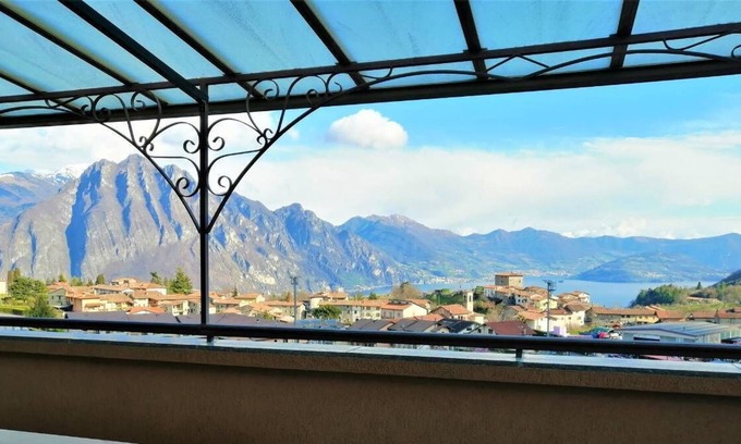 Solto Collina Apartment | Livio Apartment. .