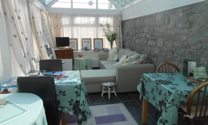 Porthyrhyd Bed & Breakfast | Lletygwilym, Heol dwr