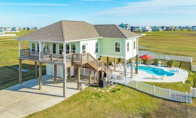 Indian Beach House | Locally Managed! Heated Pool + Hot Tub + Fire Pit + Grill & Sunset Bay Views