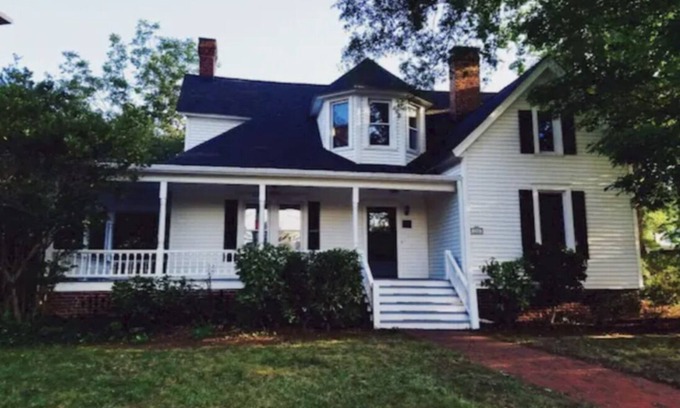 Davidson House | Location, Location, Location!