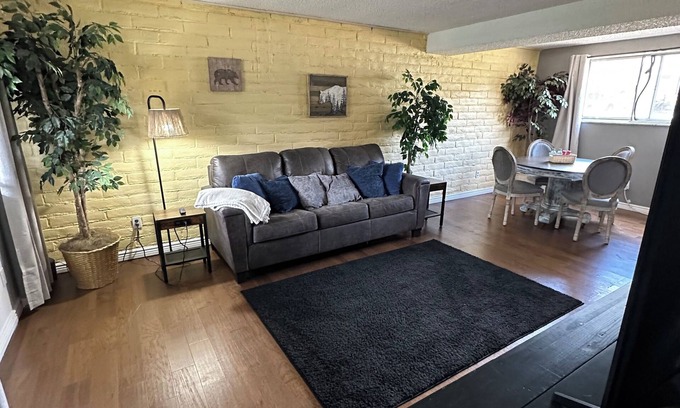 Lakewood Condo | Location location location !