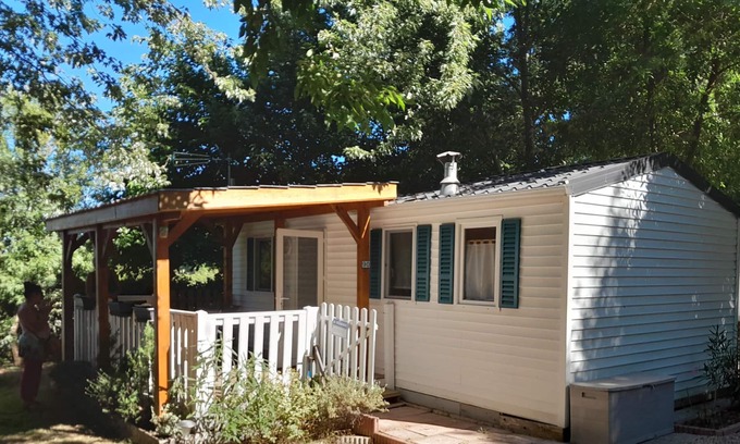 Vaudreuille House | Location Mobil Home Proche du lac de st Ferreol