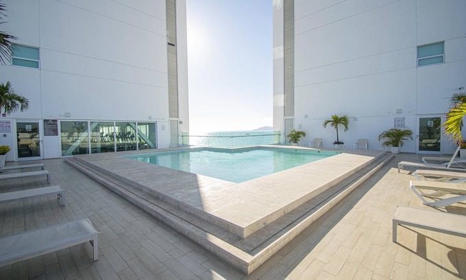 Mazatlan Condo | Location on the Malecon for Carnaval! Torre eMe