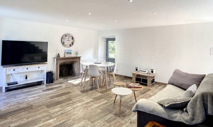 Cauro House | Location Saisonnière - Superbe Maison De Village Cauro