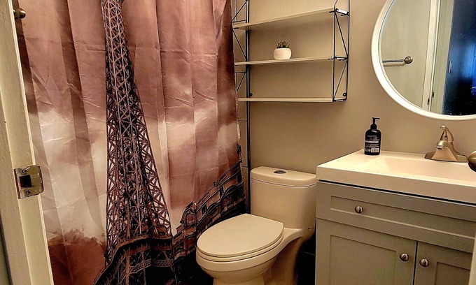 Saskatoon Condo | Location! Saskatoon Nutana Broadway charm & comfort