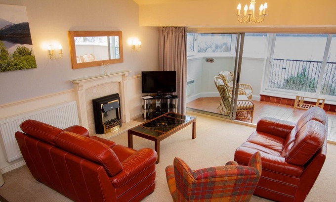 Kinloch Rannoch Cottage | Loch Rannoch Highland Lodge (2) - Retreat Group