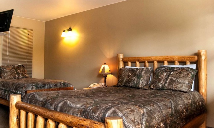 Bonners Ferry Cabin | Lodge ∙ 1 bedroom ∙ 2 guests