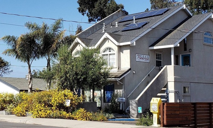 Grover Beach House | Lodge by Beach/Train