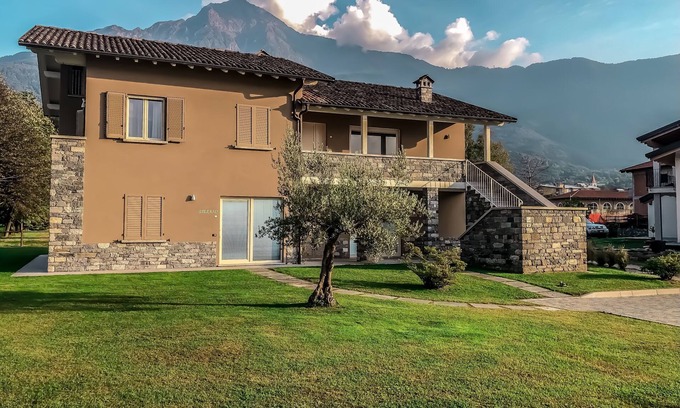 Colico Piano Apartment | Lodge by the lake with garden and parking - Beatrice