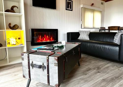 Portpatrick Apartment | Lodge Cabin with Fabulous Views - Farm Holiday