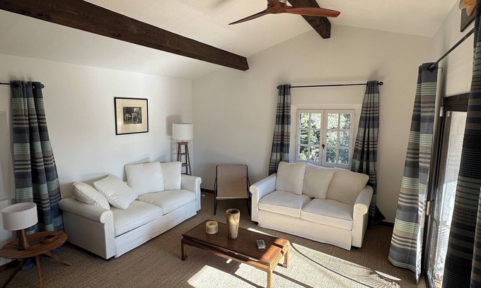 Flayosc Apartment | Lodge de Matourne, on a wine-growing estate in the heart of nature