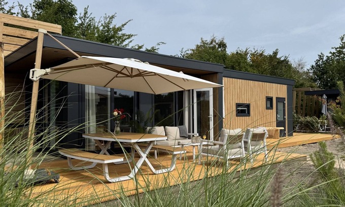 Ouddorp Cabin | Lodge Duynhof 4 holiday home in Ouddorp near the North Sea