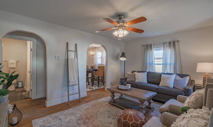 Marion House | Lodge on Landess is a quaint two bedroom home that caters to your lodging comforts