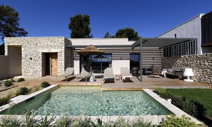Villeneuve-les-Avignon Villa | Lodges in Provence - Villa "Garrigue"
